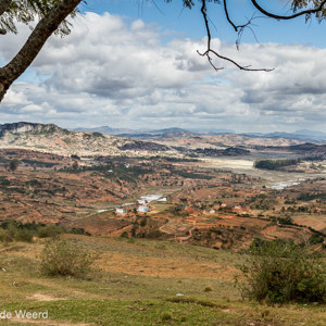 2013-07-30 - Mooi landschap onderweg<br/>Onderweg - Ambositra - Ranomafana - Madagaskar<br/>Canon EOS 7D - 24 mm - f/8.0, 1/125 sec, ISO 200