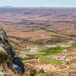 2013-08-02 - Uitzicht richting het vlakke land<br/>Isalo NP - Ranohira - Madagaskar<br/>Canon EOS 7D - 47 mm - f/8.0, 1/60 sec, ISO 100