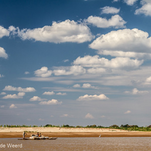 2013-08-07 - Uitzicht vanaf de pont<br/>Onderweg - Morondava - Bekopaka - Madagaskar<br/>Canon EOS 7D - 55 mm - f/8.0, 1/320 sec, ISO 200