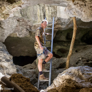 2013-08-08 - Hier en daar stonden ladders<br/>Tsingy de Bemaraha NP - Bekopaka - Madagaskar<br/>Canon EOS 7D - 24 mm - f/4.0, 1/200 sec, ISO 3200