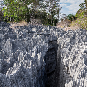 2013-08-10 - Weer een enorme kloof<br/>Tsingy de Bemaraha NP - Bekopaka - Madagaskar<br/>Canon EOS 7D - 24 mm - f/8.0, 1/30 sec, ISO 200
