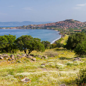 2012-05-01 - Uitzicht op Molyvos<br/>Molyvos - Mythimna - Griekenland<br/>Canon EOS 7D - 24 mm - f/11.0, 1/60 sec, ISO 200
