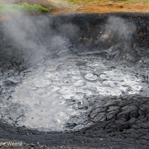 2012-07-20 - Een kraterachtige bubblende modderpot<br/>Seltun - Krysuvik - IJsland<br/>Canon EOS 7D - 24 mm - f/5.6, 1/320 sec, ISO 200