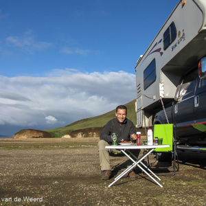 2012-07-20 - Ons avondeten (met biertje) op de camping<br/>Brennisteinsalda camping - Landmannalaugar - IJsland<br/>Canon PowerShot SX1 IS - 5 mm - f/4.0, 1/800 sec, ISO 80