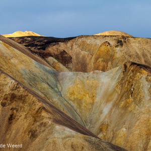 2012-07-20 - Geelgekleurde rhyolietbergen<br/>Landmannalaugar - IJsland<br/>Canon EOS 7D - 260 mm - f/8.0, 1/125 sec, ISO 200
