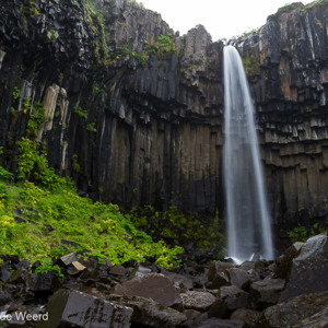 2012-07-25 - Waterval tussen de wanden van basalt<br/>Svartifoss waterval - Skaftafell - IJsland<br/>Canon EOS 7D - 24 mm - f/16.0, 0.3 sec, ISO 100