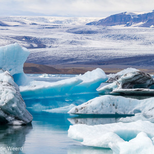 2012-07-26 - De gletsjer op de achtergrond en ijsmeer op voorgrond<br/>IJsmeer - Jökulsárlón - IJsland<br/>Canon EOS 7D - 105 mm - f/8.0, 1/500 sec, ISO 100