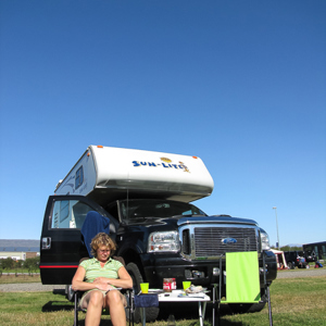 2012-07-28 - Het ontbijt op de camping, lekker in de zon<br/>Camping - Egilsstadir - IJsland<br/>Canon PowerShot SX1 IS - 5 mm - f/4.0, 1/640 sec, ISO 80