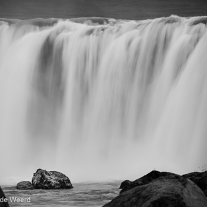 2012-07-31 - De waterval - in zwart-wit<br/>Godafoss - IJsland<br/>Canon EOS 7D - 135 mm - f/8.0, 0.2 sec, ISO 100
