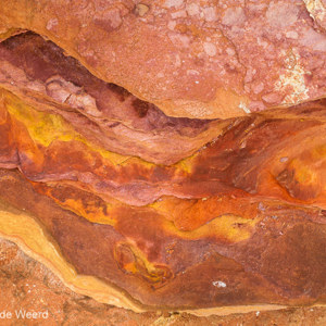 2011-07-12 - Gekleurde randen in de rotsen<br/>Gantheaume point - Broome - Australië<br/>Canon EOS 7D - 75 mm - f/8.0, 1/200 sec, ISO 200
