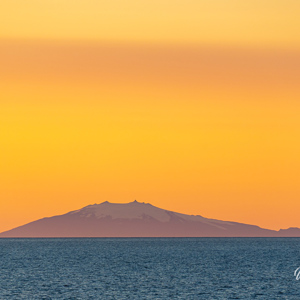 2023-09-14 - Geweldige kleur in de lucht bij zonsondergang<br/>Op zee - Tussen Reykjavik en oost-Groenla - IJsland<br/>Canon EOS R6m2 - 400 mm - f/5.6, 1/200 sec, ISO 400