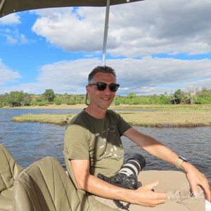 2024-04-28 - Wouter tijdens onze boottocht<br/>Chobe NP - Kasane - Botswana<br/>Canon PowerShot SX70 HS -  - , , ISO 100