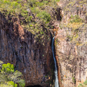 2011-07-30 - Ruim 100 meter hoge waterval<br/>Tolmer Falls - Litchfield National Park - Australië<br/>Canon EOS 7D - 32 mm - f/8.0, 1/160 sec, ISO 200