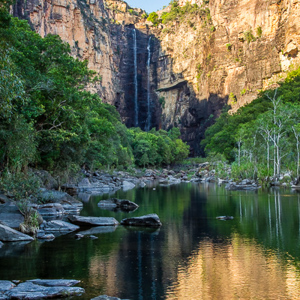 2011-08-01 - Helaas, een vrij minimale watrerval<br/>Jim Jim Falls - Kakadu National Park - Australië<br/>Canon EOS 7D - 32 mm - f/8.0, 0.01 sec, ISO 400