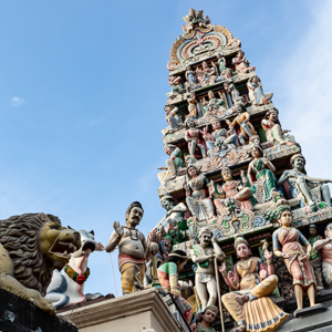 2018-11-18 - Ingang van de oudste hindoetempel in Singapore<br/>Sri Mariamman Tempel - Singapore - Singapore<br/>Canon EOS 5D Mark III - 42 mm - f/11.0, 1/125 sec, ISO 400