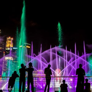 2018-11-18 - Spectra - Light and water show<br/>Marina Bay - Singapore - Singapore<br/>Canon EOS 5D Mark III - 35 mm - f/4.0, 1/8 sec, ISO 1600