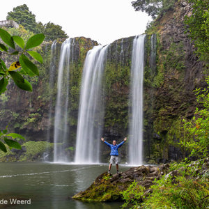 2018-11-24 - Wouter voor de Whangarei Falls<br/>Whangarei Falls - Whangarei - Nieuw-Zeeland<br/>Canon EOS 5D Mark III - 36 mm - f/11.0, 0.3 sec, ISO 100