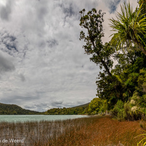 2018-11-28 - Het meer<br/>Rotopounamu Walk - Tongariro National Park - Nieuw-Zeeland<br/>Canon EOS 5D Mark III - 24 mm - f/8.0, 1/1000 sec, ISO 200