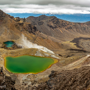 2018-11-29 - Wat een bijzonder gekleurde meertjes<br/>Tongariro Alpine Crossing - Tongariro National Park - Nieuw-Zeeland<br/>Canon EOS 5D Mark III - 24 mm - f/11.0, 0.05 sec, ISO 200