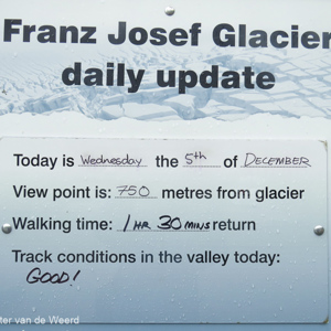 2018-12-05 - De gletsjer trekt steeds verder terug<br/>Glacier Valley Walk - Franz Josef Glacier - Nieuw-Zeeland<br/>Canon PowerShot SX60 HS - 4.9 mm - f/4.0, 1/160 sec, ISO 100