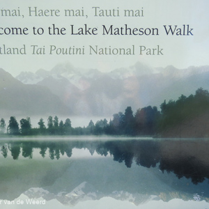 2018-12-05 - Begin van de wandeling<br/>Lake Matheson - Fox Glacier - Nieuw-Zeeland<br/>Canon PowerShot SX60 HS - 3.8 mm - f/4.0, 1/200 sec, ISO 100