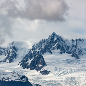 2018-12-06 - Ingezoom op de besneeuwde bergtoppen<br/>Peak Viewpoint - Fox Glacier - Nieuw-Zeeland<br/>Canon EOS 5D Mark III - 400 mm - f/5.6, 1/1600 sec, ISO 200