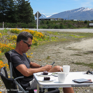 2018-12-07 - We hadden weer een rustig plekje gevonden voor onze koffie-stop<br/>Lake Wanaka - Wanaka - Nieuw-Zeeland<br/>Canon PowerShot SX60 HS - 13 mm - f/5.0, 1/1000 sec, ISO 125