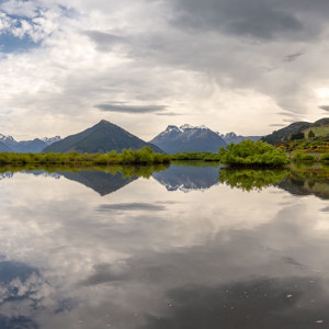 2018-12-08 - Uitzicht over een meertje tijdens onze wandeling<br/>Glenorchy Walkway - Glenorchy - Nieuw-Zeeland<br/>Canon EOS 5D Mark III - 24 mm - f/11.0, 1/125 sec, ISO 200