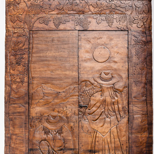 2010-07-07 - Prachtige deur met druiven-houtsnijwerk<br/>Cafayate - Argentinië<br/>Canon EOS 50D - 32 mm - f/8.0, 1/15 sec, ISO 200