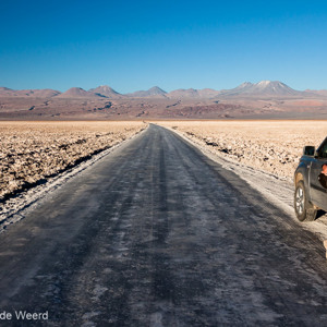 2010-07-13 - Eindeloze wegen over de zoutvlakte<br/>Salar de Atacama - San Pedro de Atacama - Chili<br/>Canon EOS 50D - 24 mm - f/11.0, 1/125 sec, ISO 200