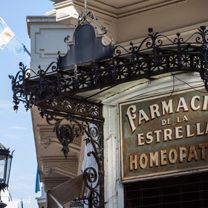 2010-07-03 - Straatbeeld in Buenos Aires<br/>Straatbeeld - Buenos Aires - Argentinië<br/>Canon EOS 50D - 67 mm - f/8.0, 1/80 sec, ISO 200