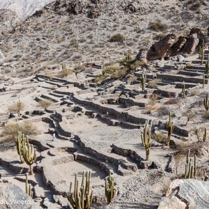 2010-07-05 - Meer dan muurtjes zijn er niet meer<br/>Ruinas de Quilmes - Amaicha del Valle - Argentinië<br/>Canon EOS 50D - 24 mm - f/8.0, 1/125 sec, ISO 200