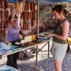 2010-07-06 - Lunch - broodje kaas en worst<br/>Quebrada de Cafayate - Cafayate - Argentinië<br/>Canon EOS 50D - 24 mm - f/8.0, 1/60 sec, ISO 400