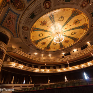 2010-07-17 - Plafond van het theater<br/>Iquique - Chili<br/>Canon EOS 50D - 10 mm - f/5.6, 1/6 sec, ISO 800