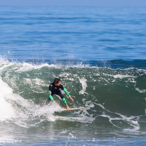 2010-07-19 - Jonge surfer<br/>Playa las Machas - Arica - Chili<br/>Canon EOS 50D - 400 mm - f/8.0, 1/640 sec, ISO 200