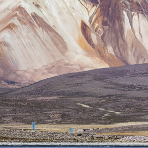2010-07-20 - Flamingos in het Chungara meer (4400m hoogte!)<br/>NP Lauca - Lago Chungara - Putre - Chili<br/>Canon EOS 50D - 210 mm - f/8.0, 1/1600 sec, ISO 200