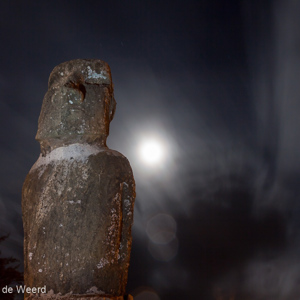 2010-07-27 - Moai bij maanlicht<br/>Ahu Tautira - Hanga Roa - Chili - Paaseiland<br/>Canon EOS 50D - 24 mm - f/11.0, 100 sec, ISO 100