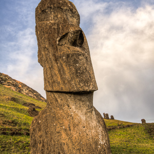 2010-07-28 - Trots<br/>Rano Raraku - Chili - Paaseiland<br/>Canon EOS 50D - 22 mm - f/11.0, 0.01 sec, ISO 200