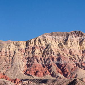 2010-07-09 - Schilderspalet<br/>Quebrada de Humahuaca - Purmamarca - Argentinië<br/>Canon EOS 50D - 85 mm - f/8.0, 1/200 sec, ISO 200