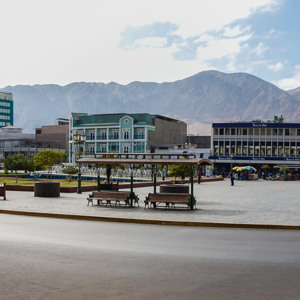 2010-07-17 - Het centrale plein van het stadje<br/>Centrum - Iquique - Chili<br/>Canon EOS 50D - 21 mm - f/8.0, 1/400 sec, ISO 200