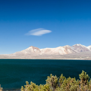 2010-07-20 - Bijzonder groen water<br/>NP Lauca - Lago Chungara - Putre - Chili<br/>Canon EOS 50D - 35 mm - f/11.0, 0.01 sec, ISO 200