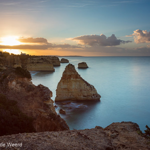 2019-04-23 - Zonsopkomst aan de kust<br/>Praia de Mesquita - Lagoa - Portugal<br/>Canon EOS 7D Mark II - 16 mm - f/8.0, 5 sec, ISO 100
