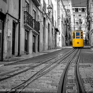2019-05-01 - Iconische gele tram Ascensor da Bica<br/>São Paulo - Lissabon - Portugal<br/>Canon EOS 7D Mark II - 33 mm - f/8.0, 1/80 sec, ISO 200
