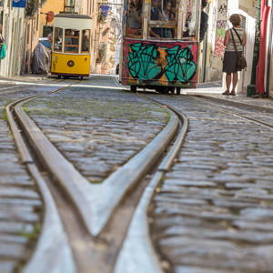 2019-04-29 - Ascensor da Bica - omhoog en omlaag<br/>São Paulo - Lisbon - Portugal<br/>Canon EOS 7D Mark II - 70 mm - f/8.0, 0.02 sec, ISO 200