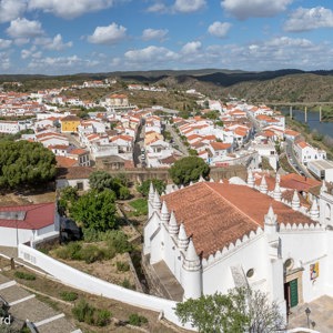 2019-04-25 - Uitzicht op het dorp vanaf het kasteel<br/>Mértola - Portugal<br/>Canon EOS 7D Mark II - 24 mm - f/8.0, 1/320 sec, ISO 200