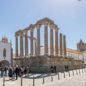 2019-04-27 - Templo Romano Evora<br/>Evora - Portugal<br/>Canon EOS 7D Mark II - 24 mm - f/8.0, 1/160 sec, ISO 200