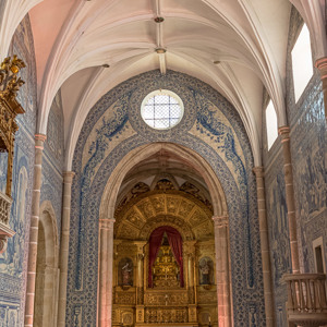 2019-04-27 - Tegeltjes in de kerk van saint John Evangelist<br/>De kerk van het Cadaval-paleis - Evora - Portugal<br/>Canon EOS 7D Mark II - 24 mm - f/5.6, 0.04 sec, ISO 800