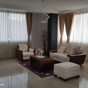 2019-09-12 - De woonkamer van ons aparhotel onderkomen<br/>Aparthotel La Colonia - Tupiza - Bolivia<br/>SM-G935F - 4.2 mm - f/1.7, 0.01 sec, ISO 64
