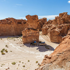 2019-09-14 - Italia Perdida - omhoog geklommen op de rots met onze gids<br/>Italia Perdida - Villa Mar - Bolivia<br/>Canon EOS 5D Mark III - 24 mm - f/8.0, 1/200 sec, ISO 200