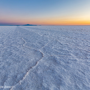 2019-09-15 - Pasteltinten boven het zout vóór zonsopkomst<br/>Salar de Uyuni - Tahua - Bolivia<br/>Canon EOS 5D Mark III - 17 mm - f/16.0, 0.1 sec, ISO 200